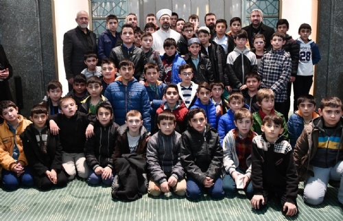 Diyanet İşleri Başkanı Prof. Dr. Ali Erbaş, Millet Camii’nde Çocuklar ve Gençlerle Buluştu