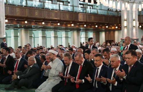 Beştepe Millet Camiinde “15 Temmuz Şehitleri Anma ve Mevlid Programı” yapıldı
