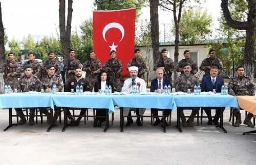 Diyanet İşleri Başkanı Erbaş, Muğla Özel Harekat Şube Müdürlüğünü ziyaret etti