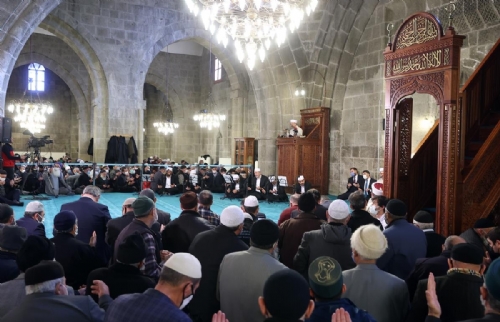 Diyanet İşleri Başkanı Erbaş, Erzurum’da “1001 Hatim” duasını yaptı
