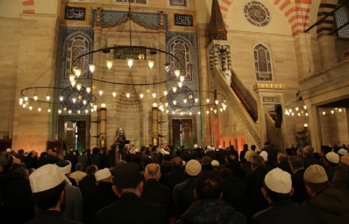Diyanet İşleri Başkanı Erbaş, Süleymaniye Camii’nde bayram hutbesi irad etti