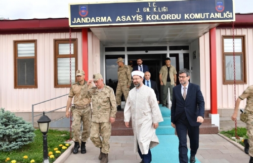 Diyanet İşleri Başkanı Prof. Dr. Ali Erbaş, Jandarma Asayiş Kolordu Komutanlığını Ziyaret Etti