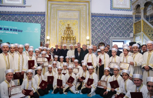 Kur’an’ın ilkelerini emirlerini bütün insanlığa hatırlatmaya devam edeceğiz