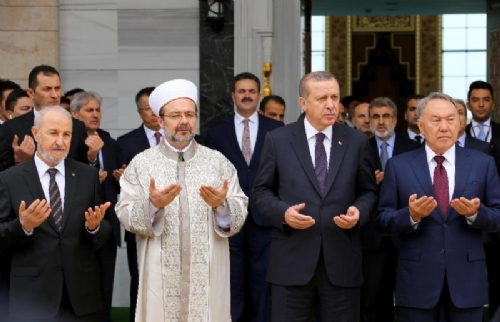 Türkiye Diyanet Vakfından Türkistan’a Dev Eser