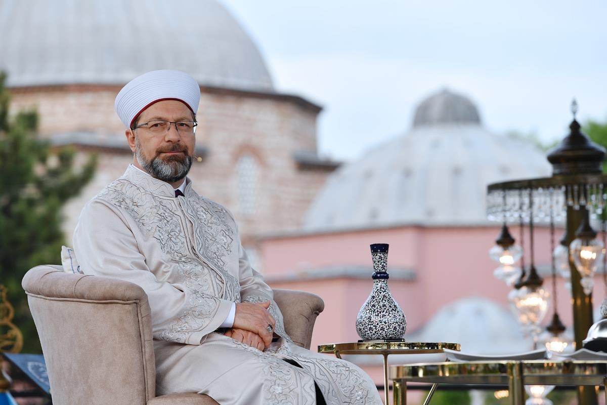 Diyanet İşleri Başkanı Prof. Dr. Ali Erbaş, TRT 1’de ‘Ramazan Sevinci’ Programına Katıldı