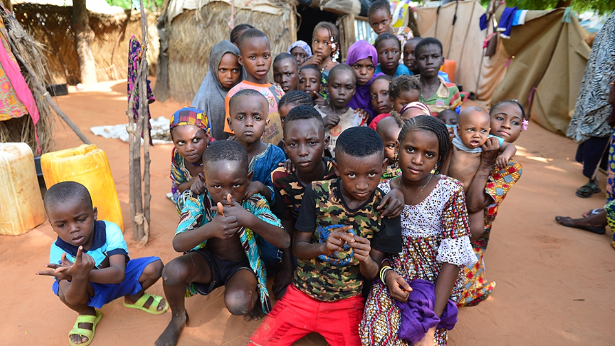 TDV Gönüllüleri Nijer'de Binlerce Fakirin Yüzünü Güldürdü