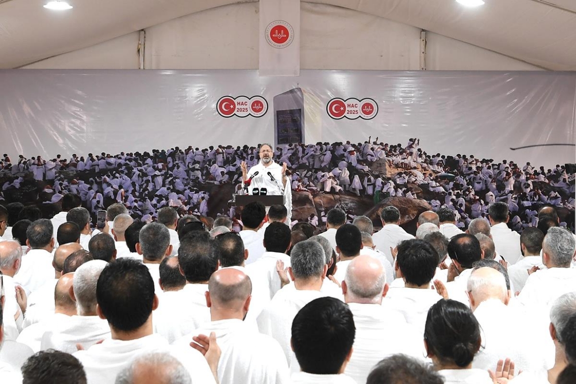 Diyanet İşleri Başkanı Erbaş’tan Arafat'ta Vakfe duası