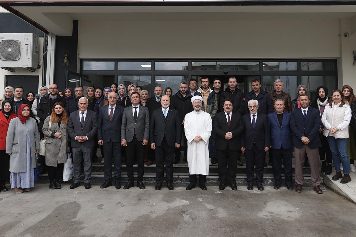 Diyanet İşleri Başkanı Erbaş,Türk İslam Düşüncesi ve Bilimi Akademisi’nin ilk dersini verdi