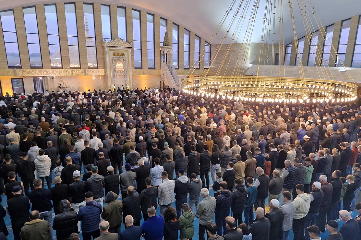 Diyanet İşleri Başkanı Erbaş Sakarya Şeyh Edebali Camii'nde bayram hutbesi irad etti