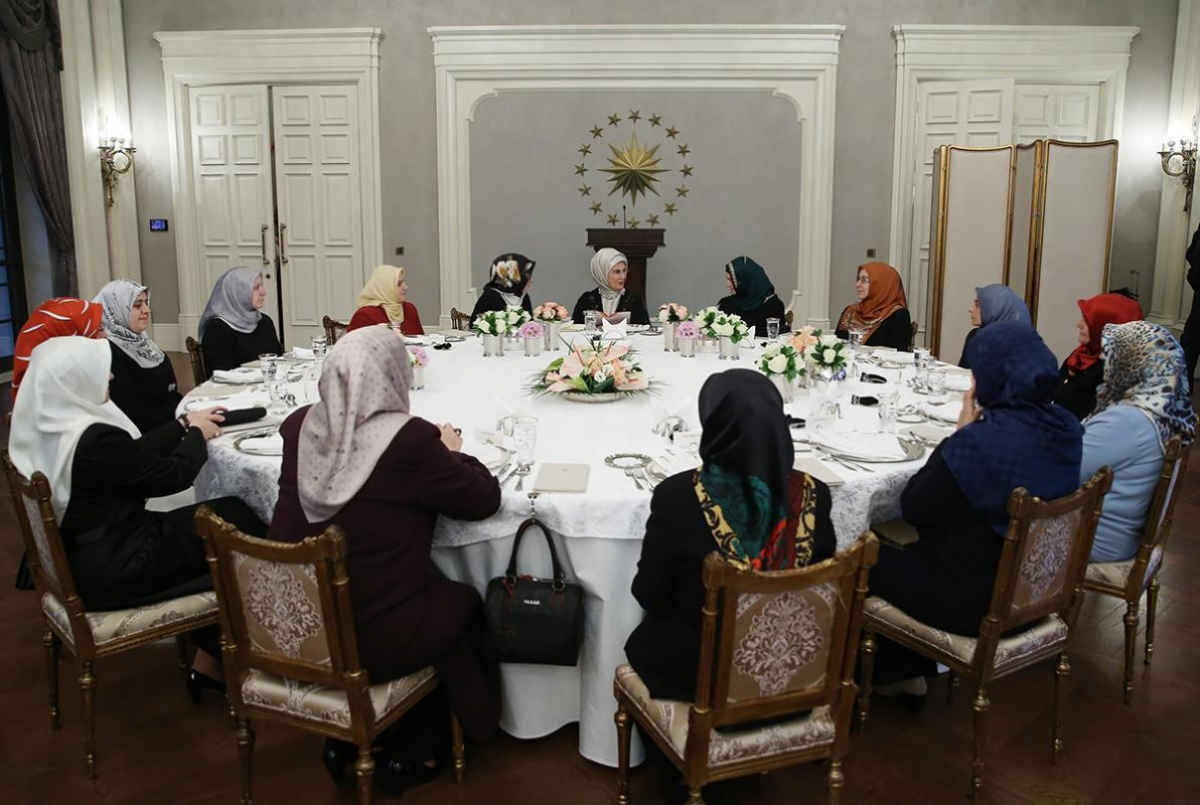Emine Erdoğan, Diyanet’in Kadın Yöneticilerini ve Müftü Eşlerini Ağırladı