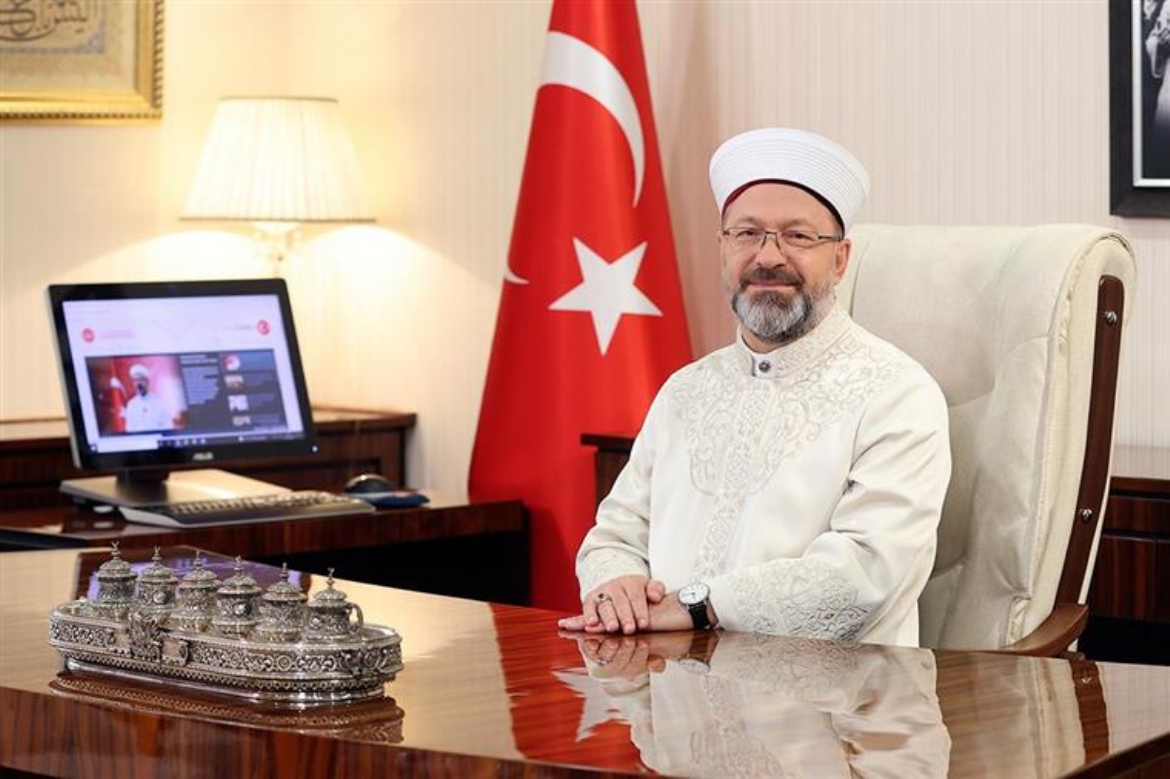 Diyanet İşleri Başkanı Erbaş’tan Berat Gecesi Mesajı