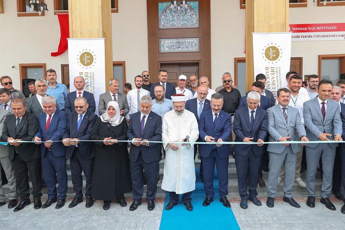 ESTÜ Camii ve Diyanet Gençlik Merkezi dualarla açıldı