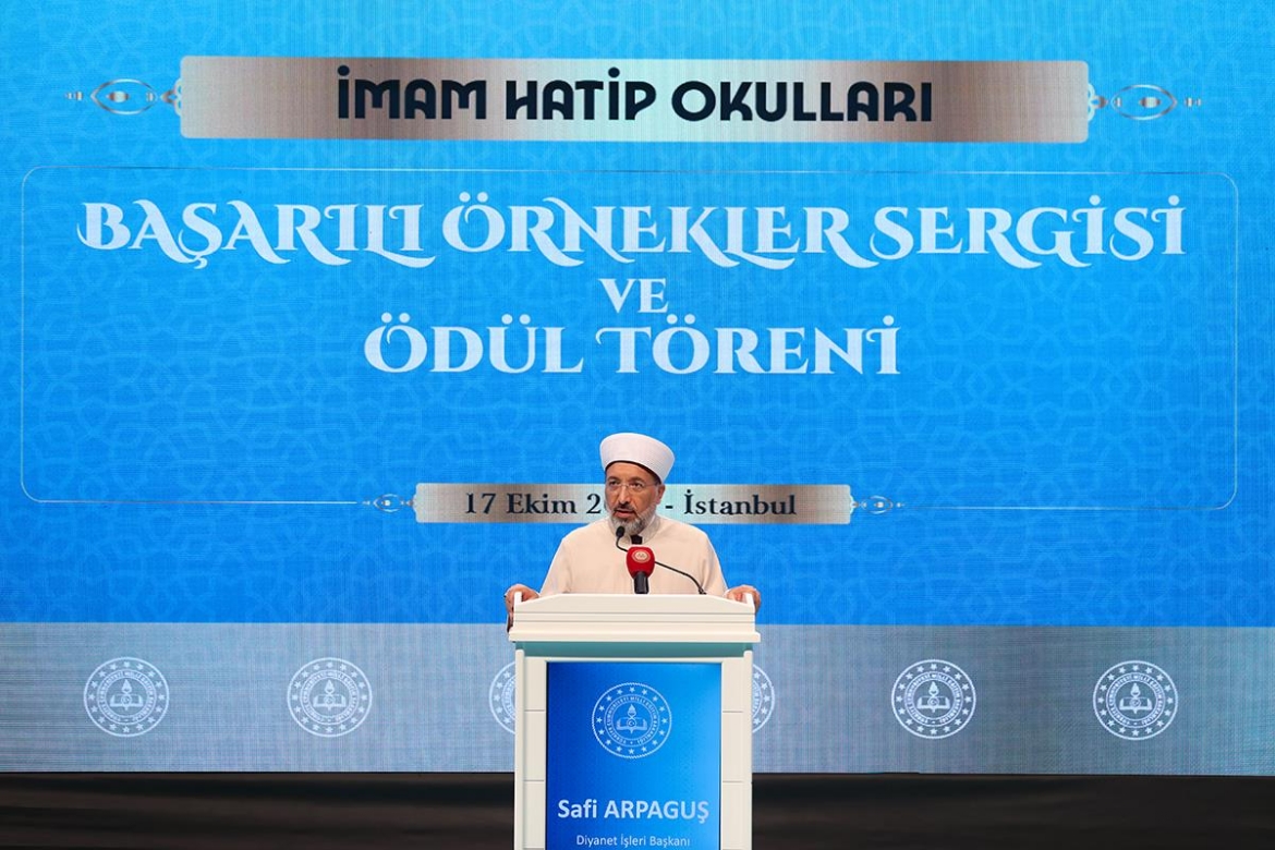 İmam Hatip Okullarının 74. Yılında Başarı Örnekleri Sergisi ve Ödül Töreni düzenlendi
