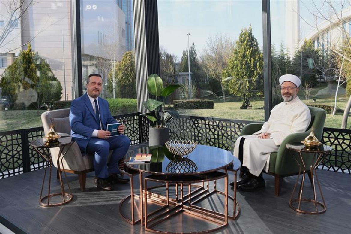 Gazzeli kardeşlerimize bin tırın üzerinde yardım gönderdik