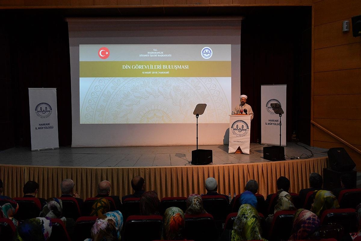 Diyanet İşleri Başkanı Prof. Dr. Ali Erbaş, Hakkari'de Görev Yapan Din Görevlileri ile Bir Araya Geldi
