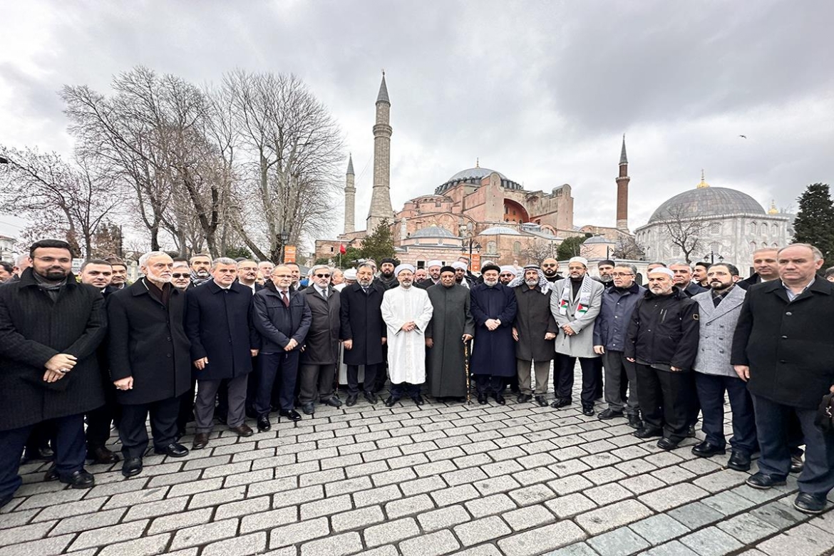 Diyanet İşleri Başkanı Prof. Dr. Ali Erbaş, Gençlerle Mehmetçiğe Zafer Duası Yaptı