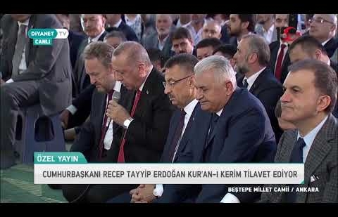 Cumhurbaşkanımız Recep Tayyip Erdoğan Kur'an-ı Kerim Tilavet Ediyor